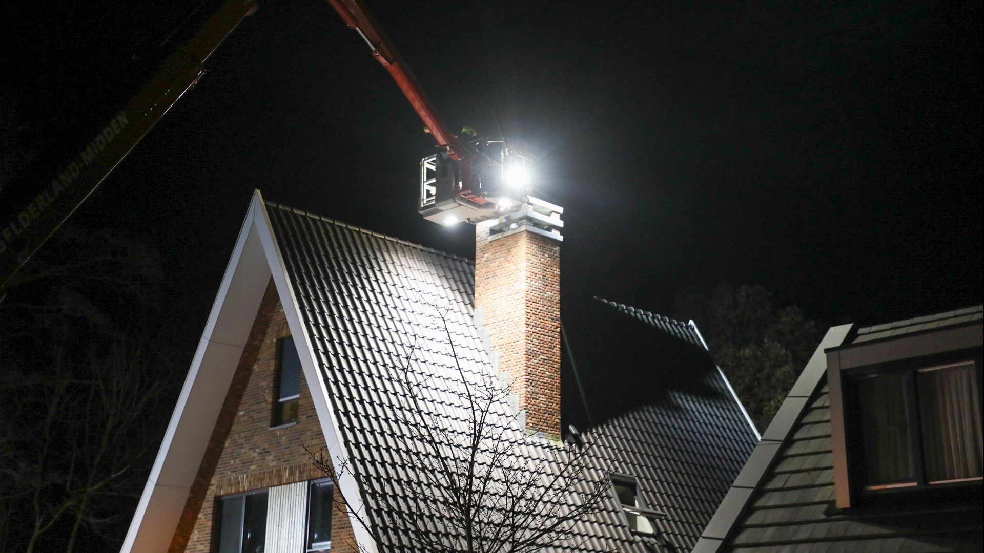 Brandweer druk met schoorsteenbrand in Ederveen – XON
