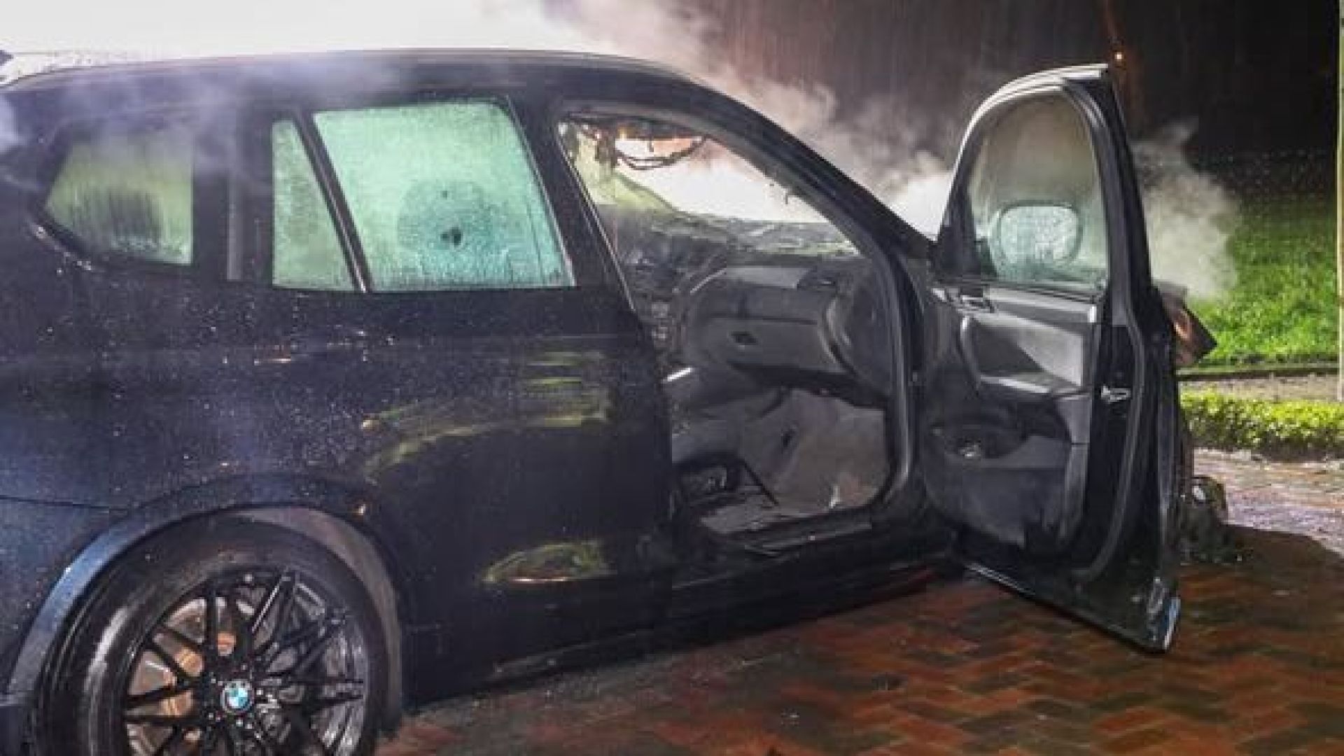 Auto vat vlam in Harskamp: kind met schrik vrij