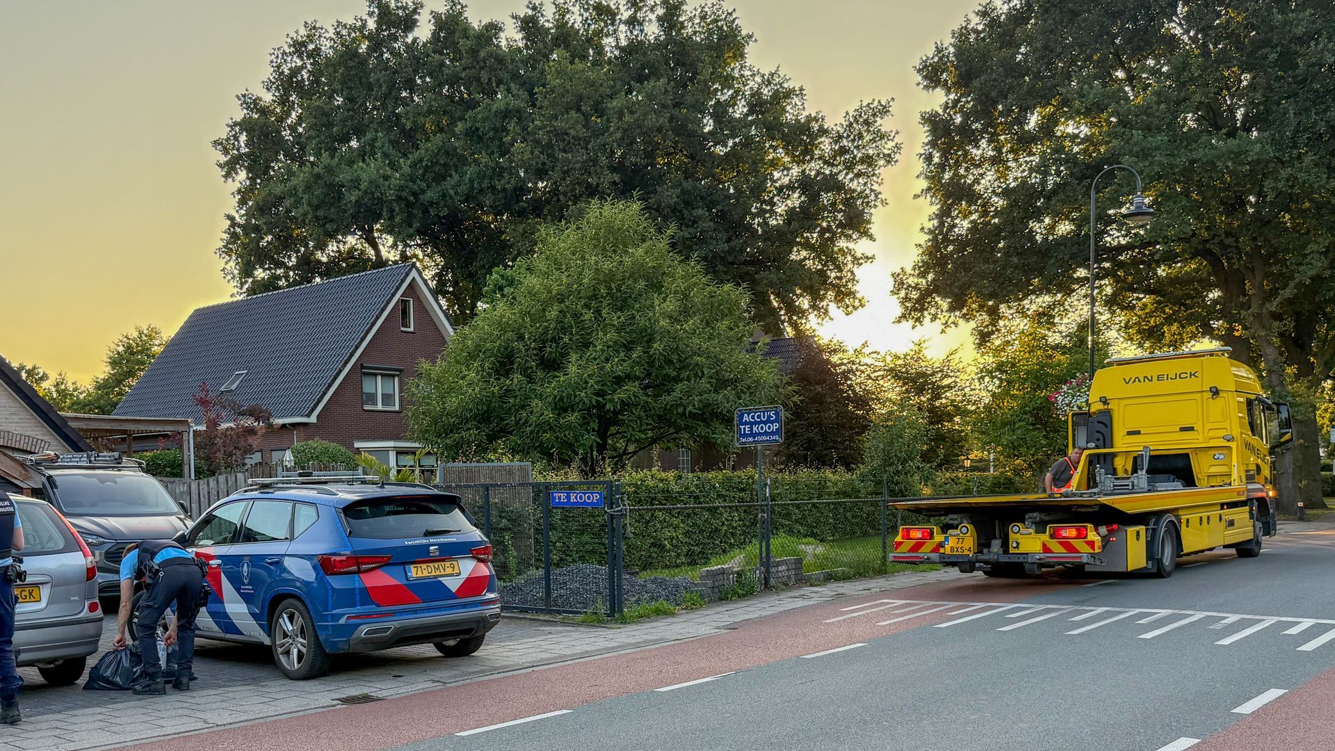 Marechaussee neemt auto in beslag in Harskamp