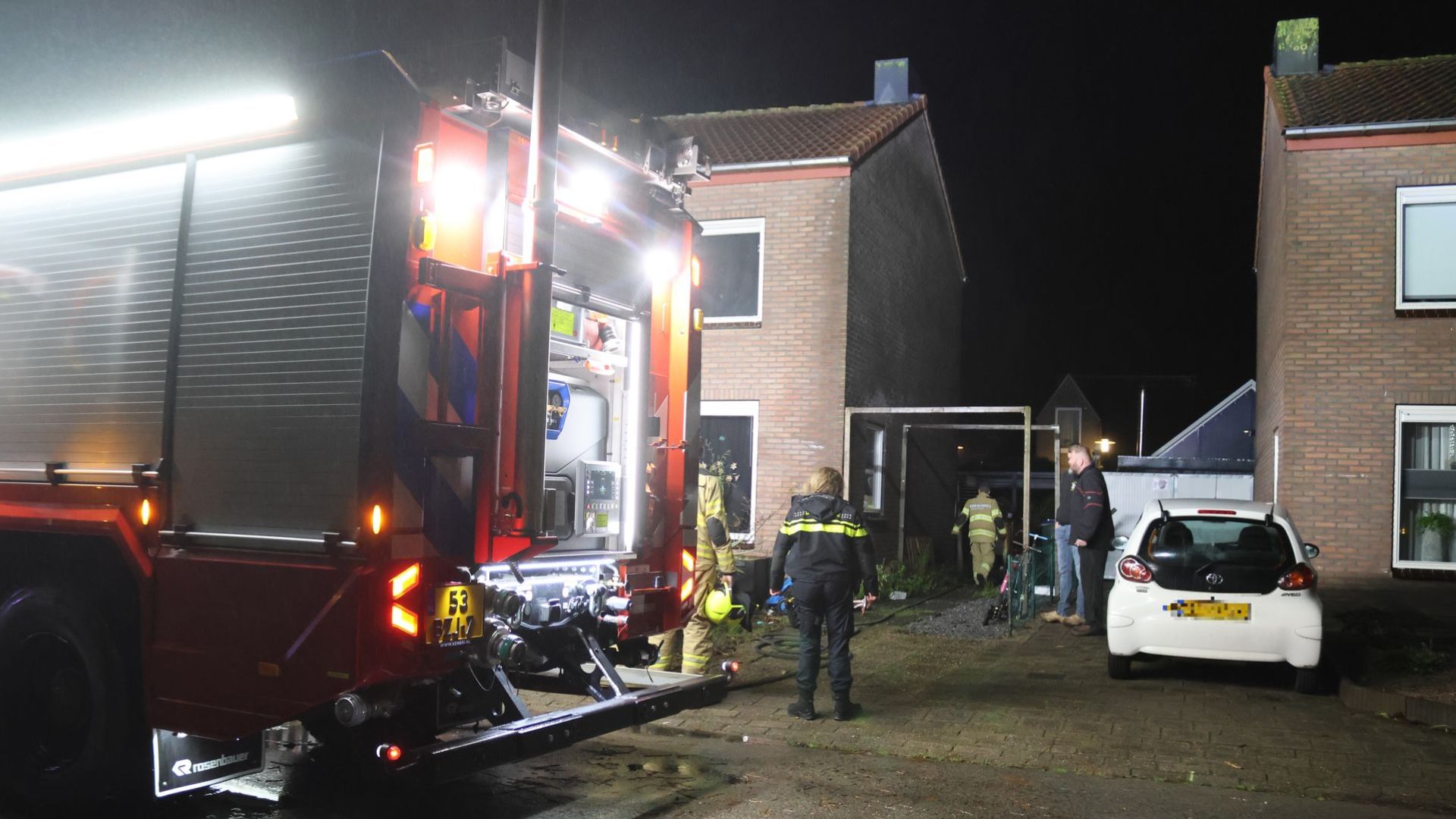 Brand in schuur achter woning in Ederveen