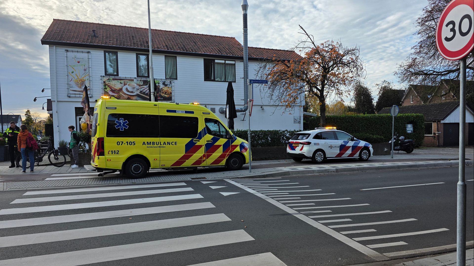 Fietser gewond na aanrijding met auto in Bennekom