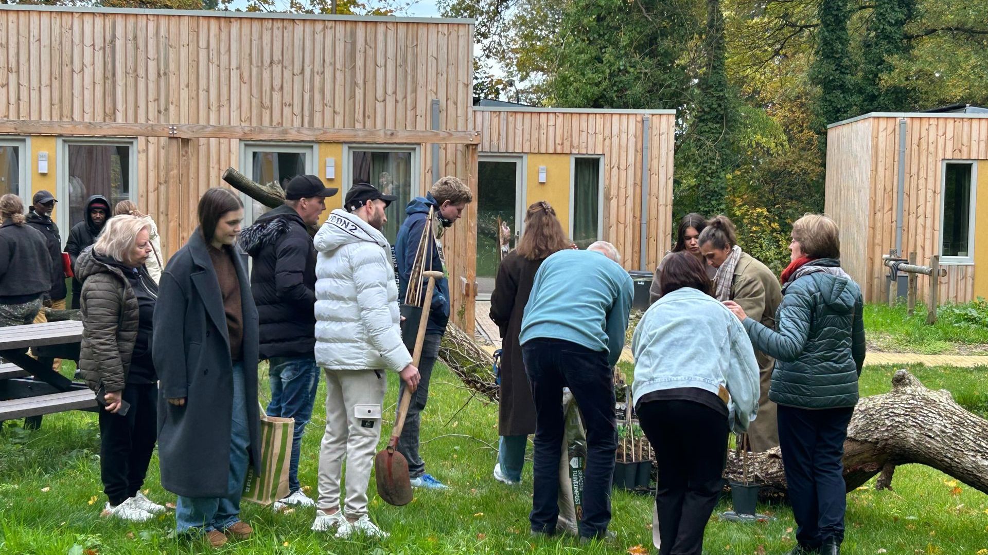 Nieuwe bewoners krijgen warm welkom in flexwoningen in Rhenen