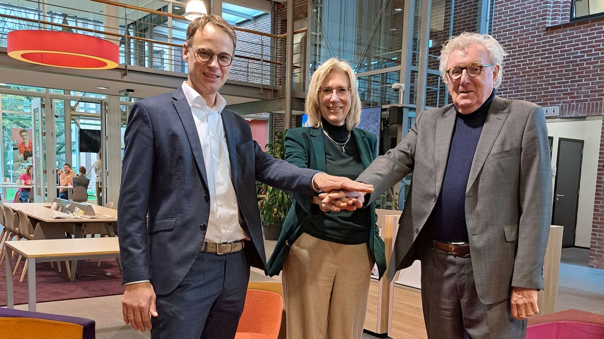 Ondertekening prestatieafspraken wonen in Rhenen