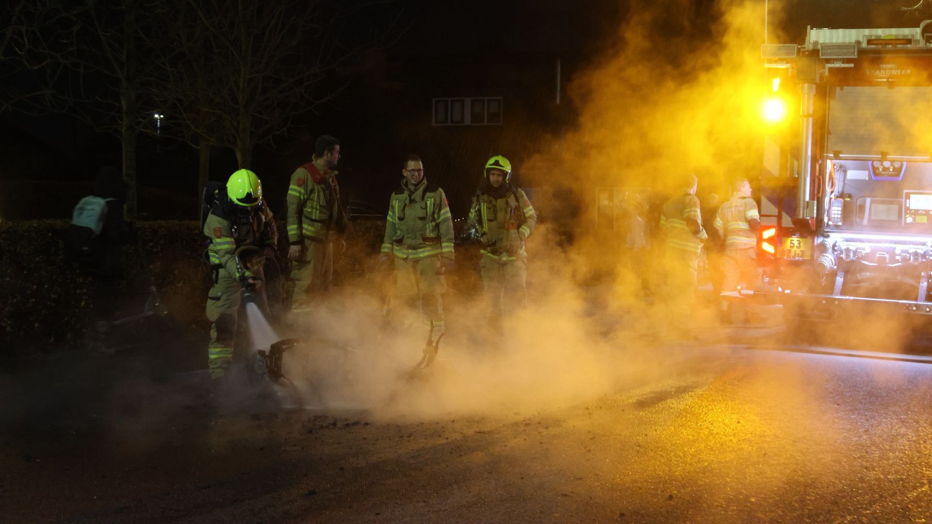 Scooter volledig verwoest door brand in De Klomp