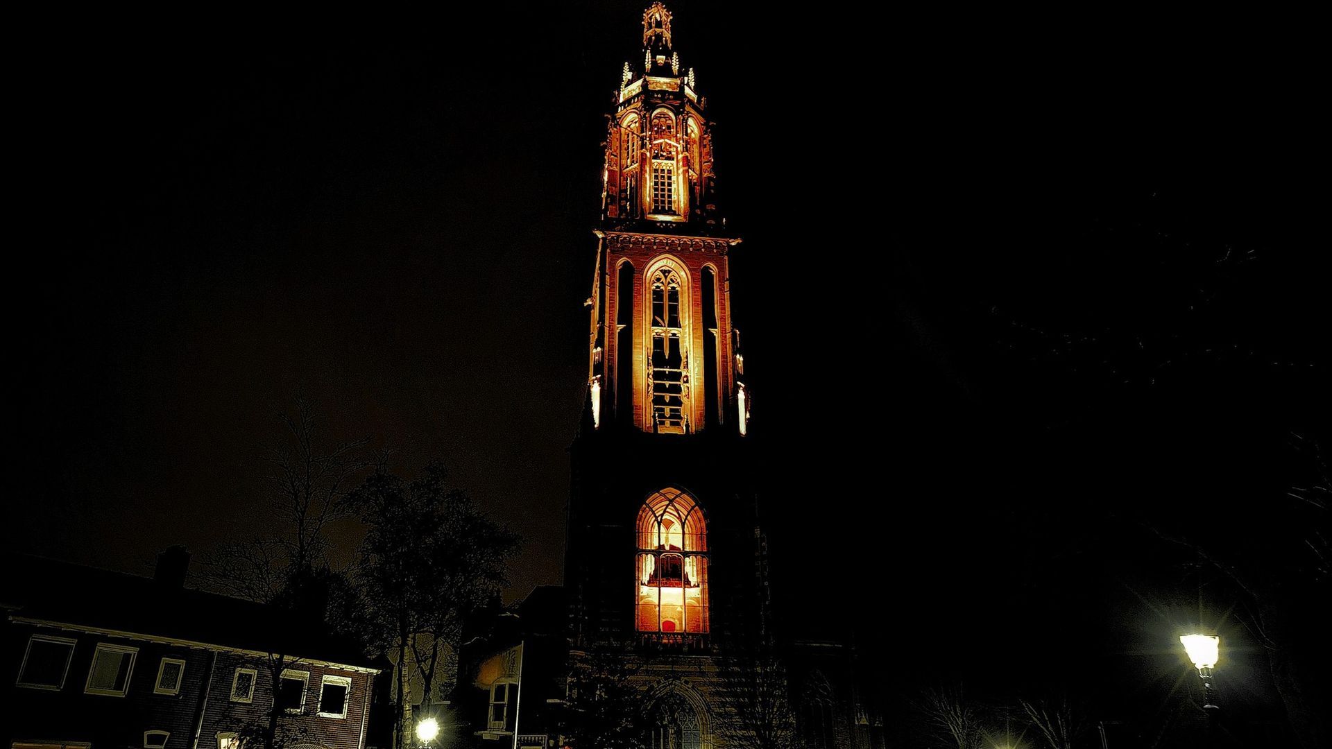 Unanieme steun in Rhenense raad voor motie vrouwenveiligheid in openbare ruimte