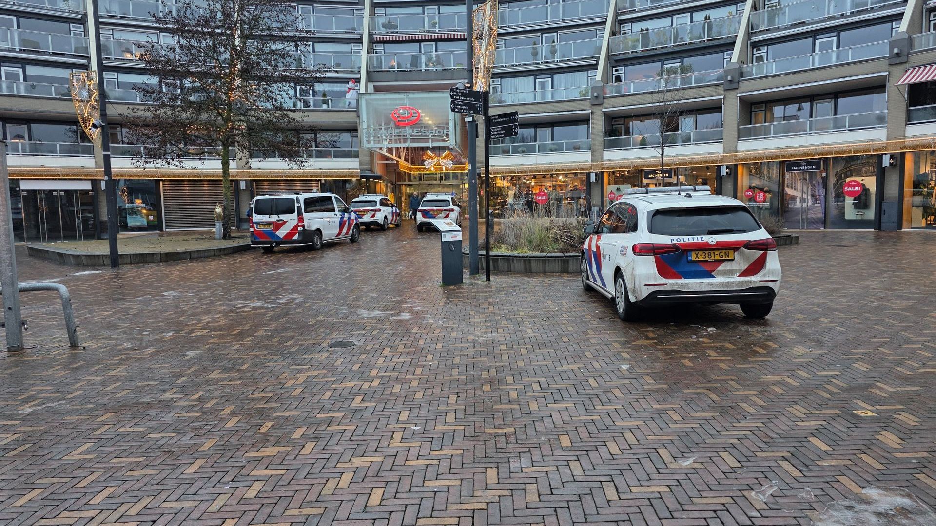 Overleden persoon aangetroffen in winkelcentrum Veenendaal