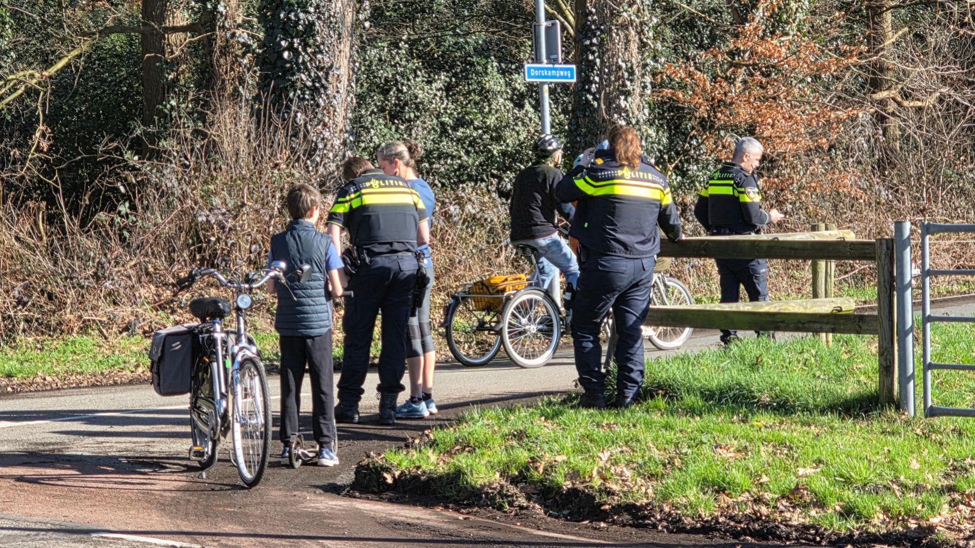 Automobilist rijdt door na aanrijding in Wageningen