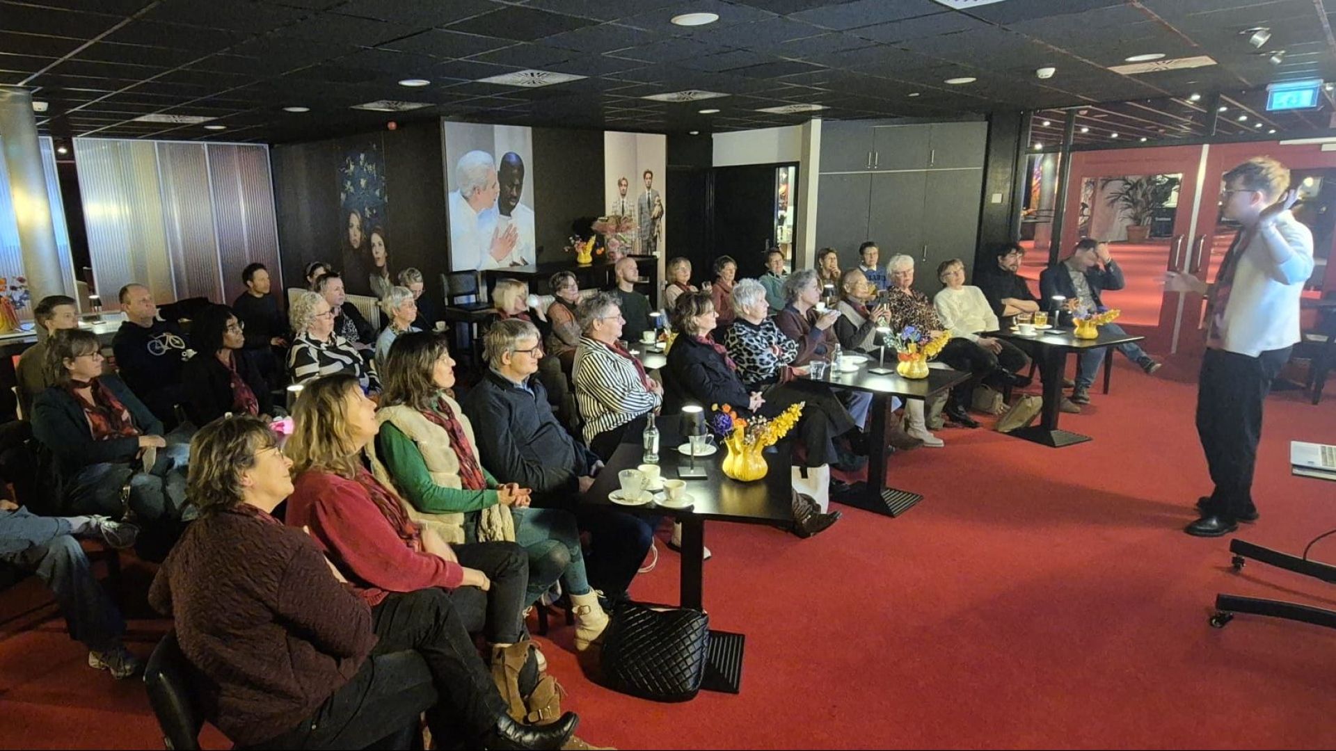 Wijkjury Veenendaal kiest Maskervoorstelling André en Dorine van Kulunka Teatro tot beste voorstelli