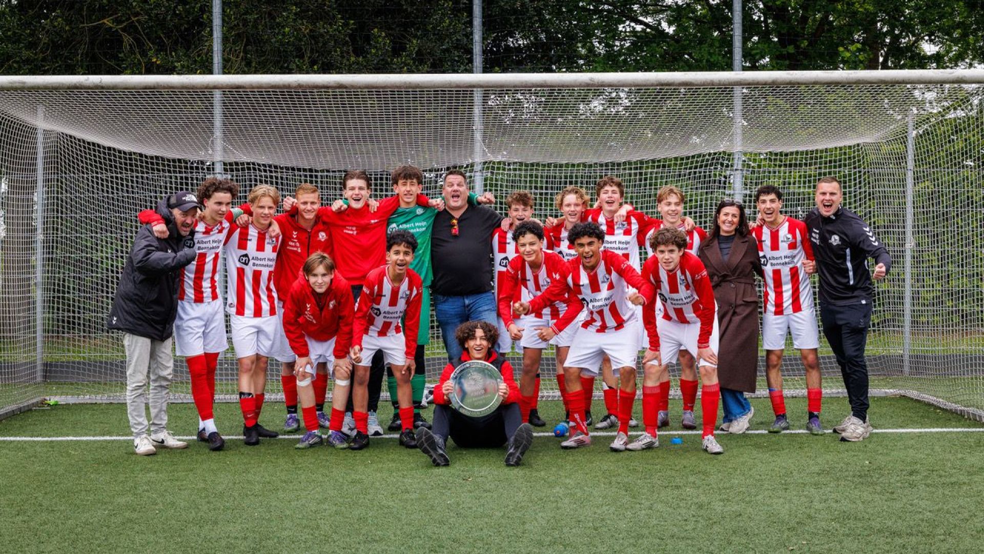 VV Bennekom JO16-1 schrijft historie met promotie naar 2e divisie