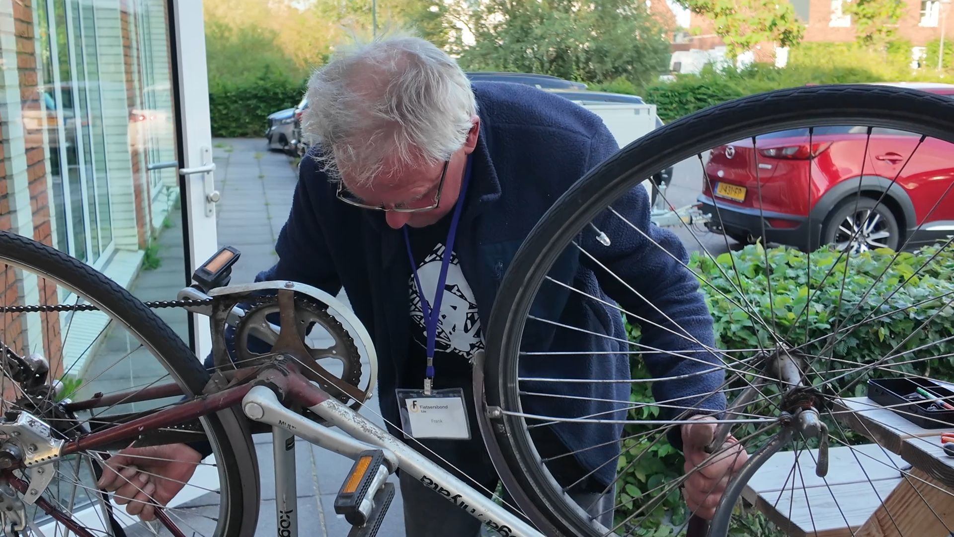 Repair Café Ede-Bennekom Fietsersbond stimuleren het zelf repareren van je fiets