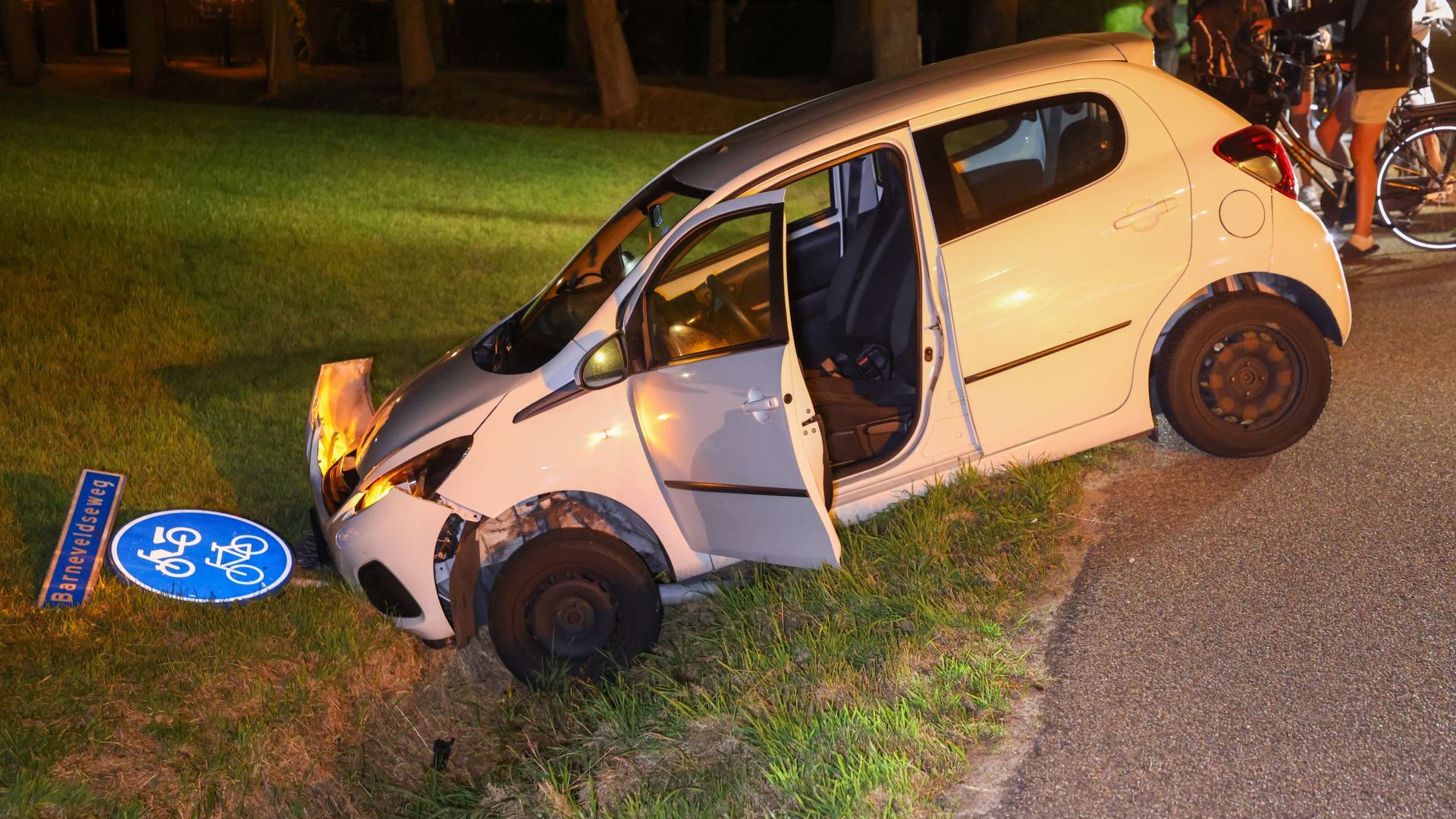 Auto’s in botsing in Lunteren