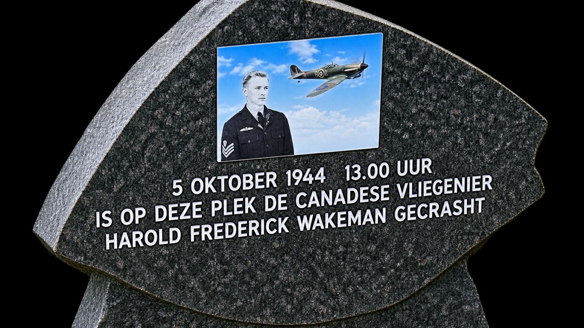 Monument voor oorlogspiloot in De Klomp verplaatst