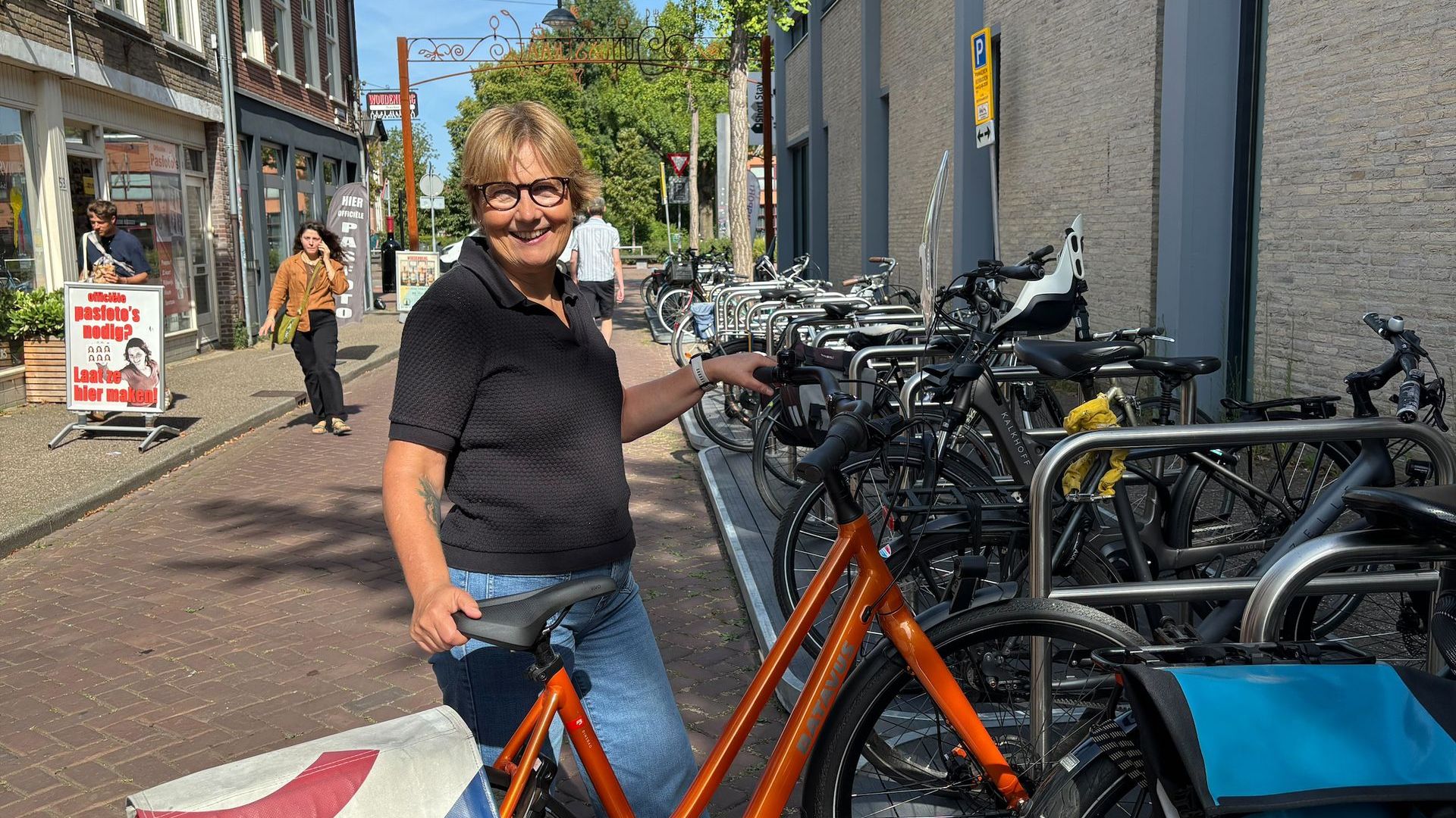 Tijdelijk extra fietsparkeerplekken in Wageningse binnenstad