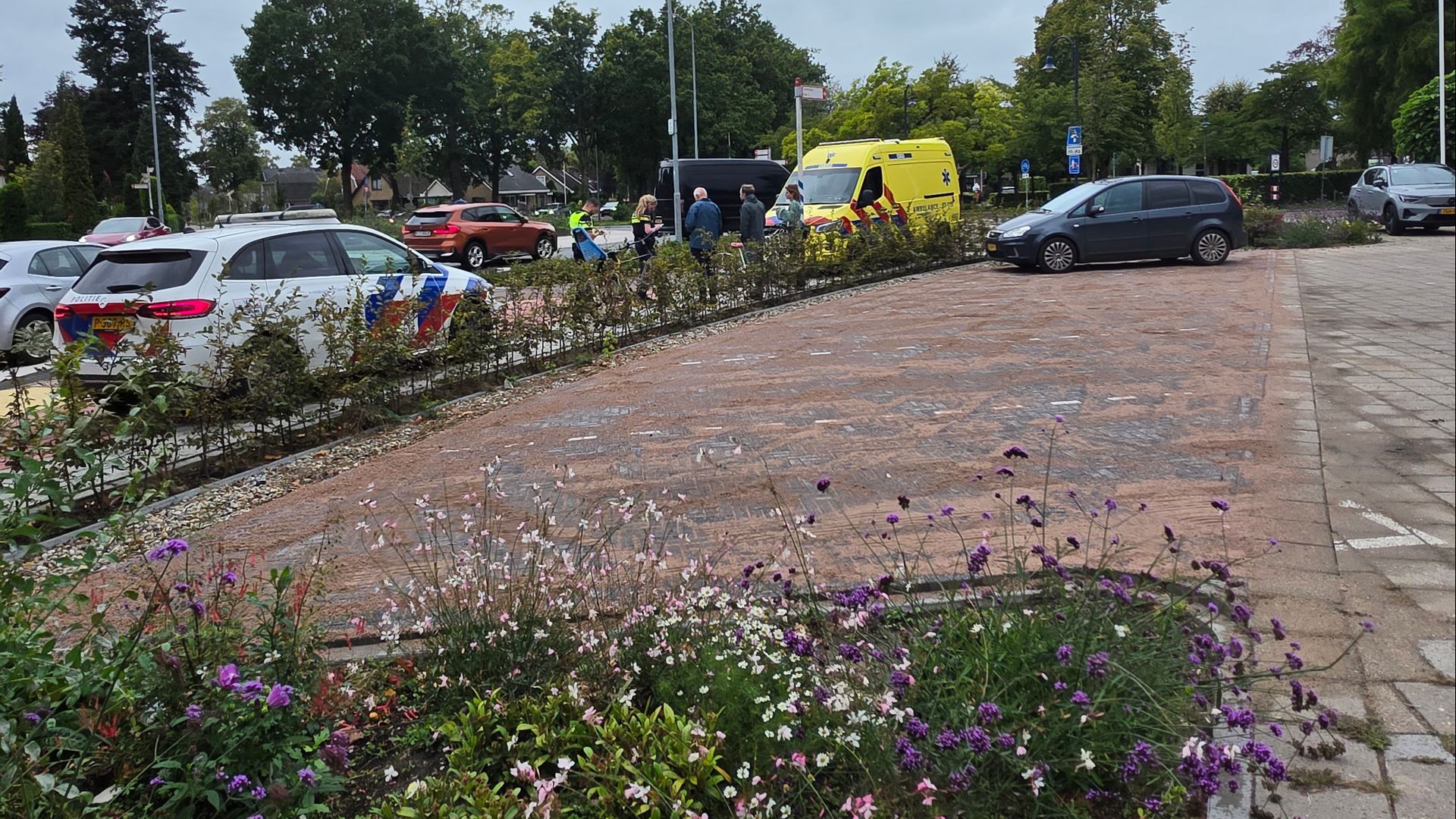Fietser aangereden op rotonde in Bennekom