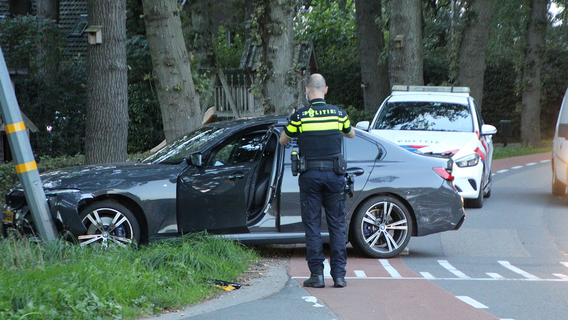 Twee auto’s beschadigd bij aanrijding in Lunteren