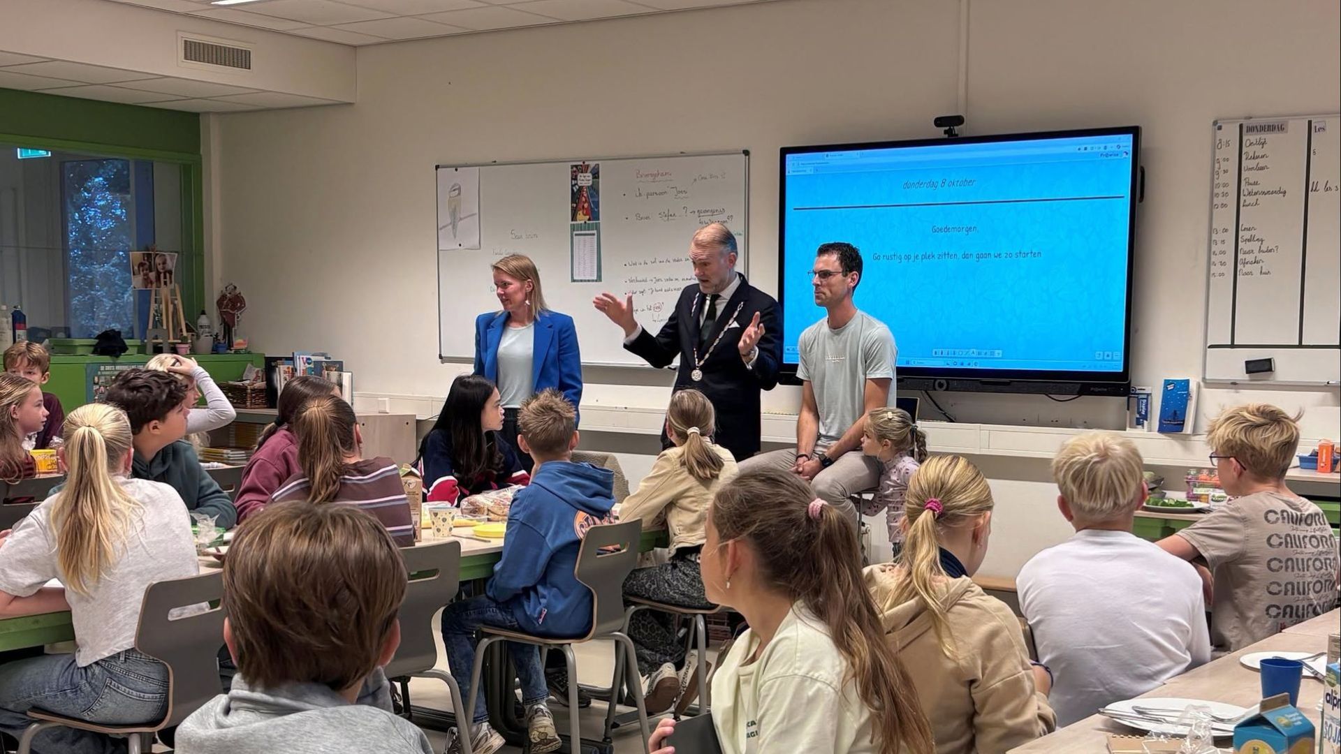 Burgemeestersontbijt in Rhenen op de Cuneraschool