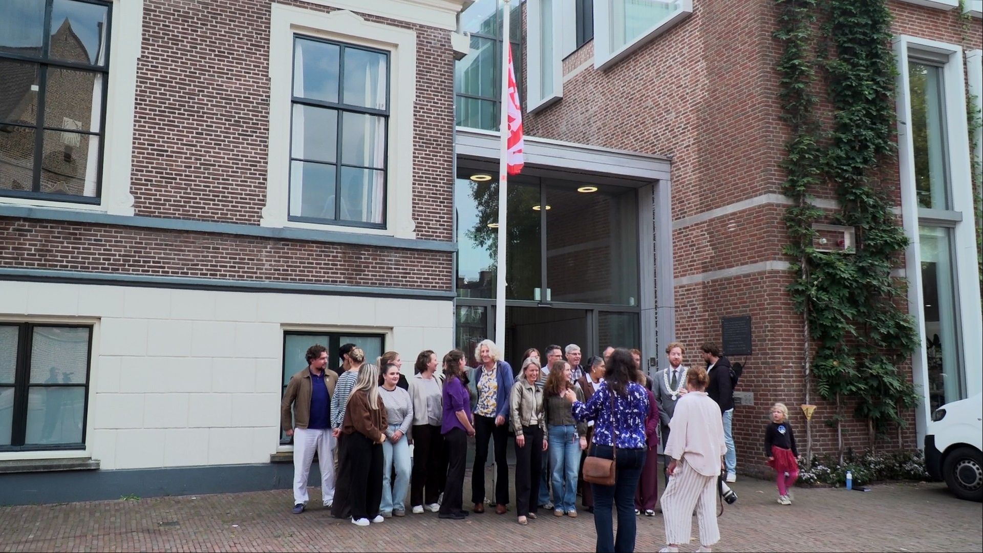 Wageningen viert Diversity Day met vlag en lunch
