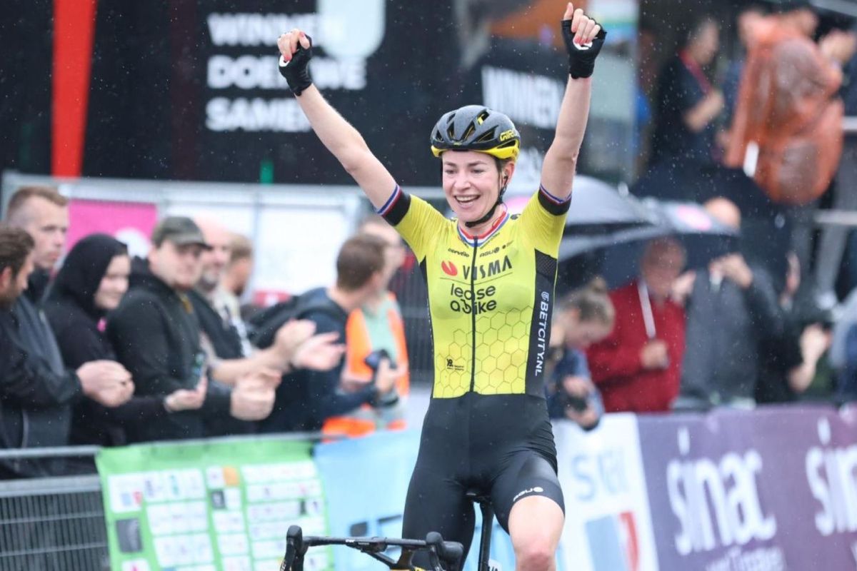 Kirsten van der Wardt) Foto: Veenendaal-Veenendaal